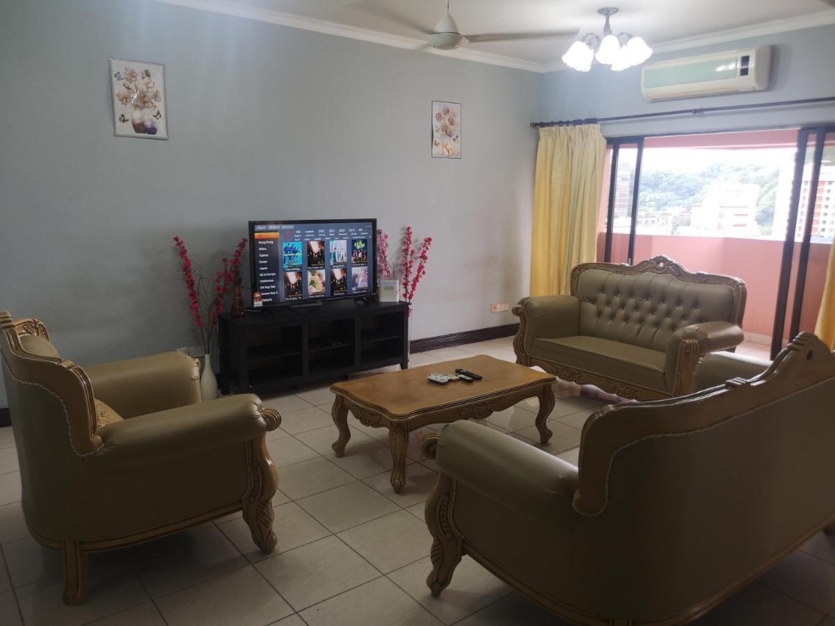 Homestay Marina Court Кота-Кінабалу Екстер'єр фото